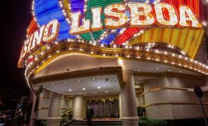 Receitas dos casinos de Macau sobem um terço em termos anuais em fevereiro