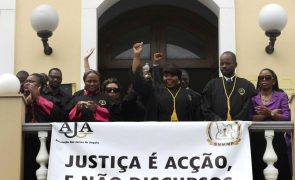 Juízes e procuradores angolanos protestaram contra más condições de trabalho e sociais
