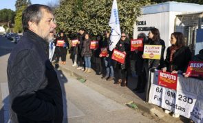 Fenprof pede aos pais que não levem os filhos às escolas face à greve