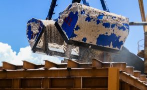 Mau tempo corta produção de mineradora de areias pesadas no norte de Moçambique