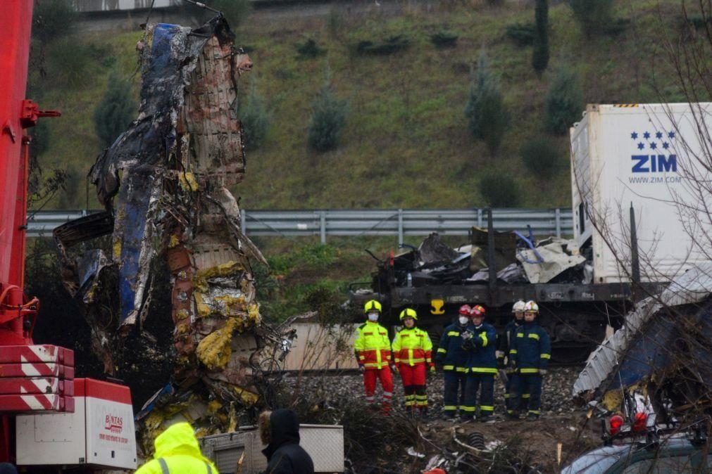 Número de mortes do acidente ferroviário na Grécia sobe para 57