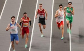 João Coelho nas semifinais dos 400 metros com recorde nacional