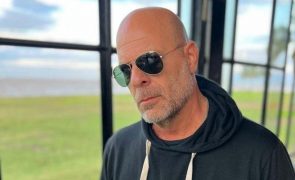 As primeiras e impressionantes imagens de Bruce Willis com demência