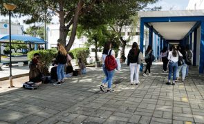 Escolas públicas organizam visitas de estudo que deixam alunos carenciados de fora