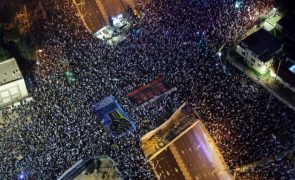 Dezenas de milhares de israelitas manifestam-se contra reforma judicial