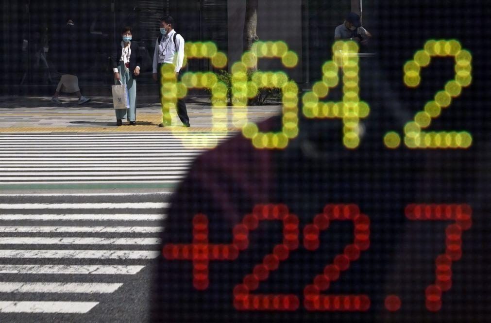 Bolsa de Tóquio fecha a ganhar 1,11%