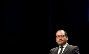 Ministro da Educação espera fechar negociações esta semana após aproximações 