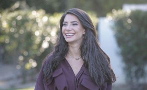 Carolina Carvalho arrasa de lingerie um mês após ser mãe. 