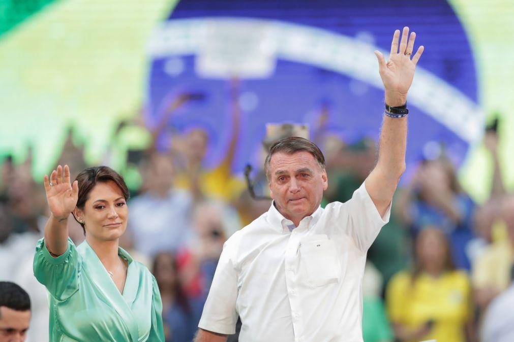 Brasil investiga se joias dadas ao casal Bolsonaro pela Arábia Saudita tiveram contrapartida