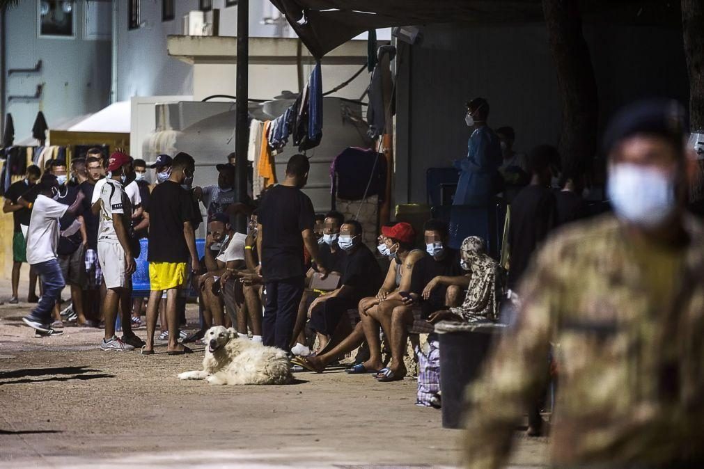 Itália regista chegada de 1.200 pessoas em 24 horas e um novo naufrágio