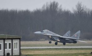 Polónia reafirma intenção de entregar caças MiG-29 a Kiev