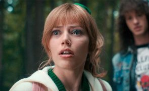 Grace Van Dien de Stranger Things acusa produtor de assédio e faz pausa na carreira