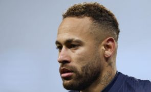 Neymar operado com sucesso ao tornozelo direito - Paris Saint-Germain