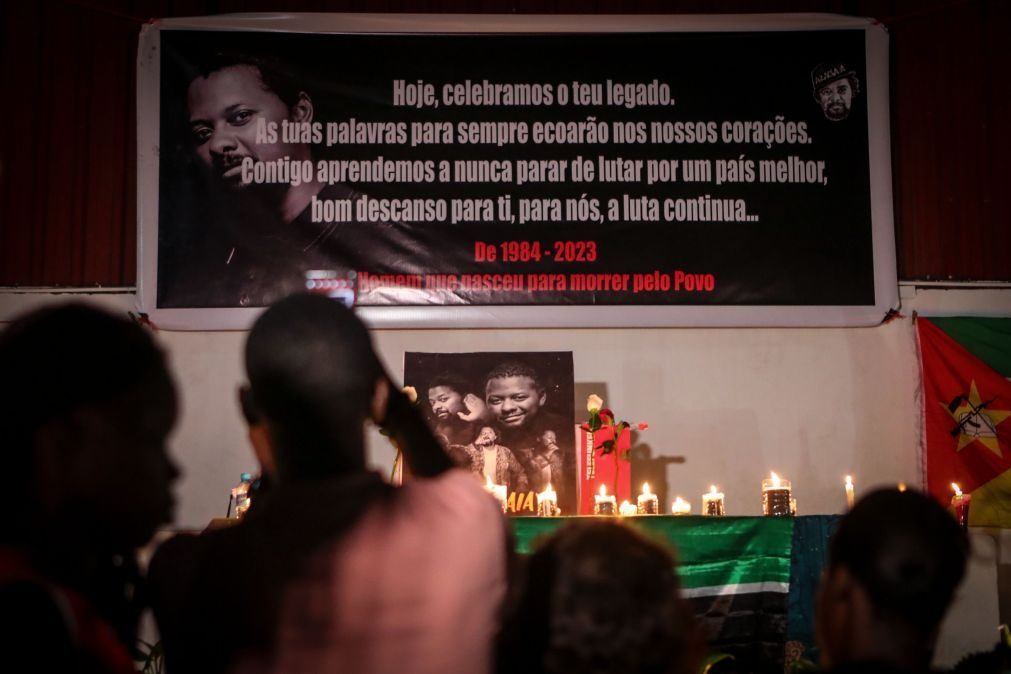 Centenas em vigília pelo 'rapper' Azagaia anunciam marcha em Maputo