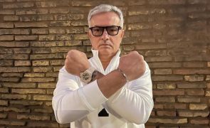 José Mourinho castigado e...algemado