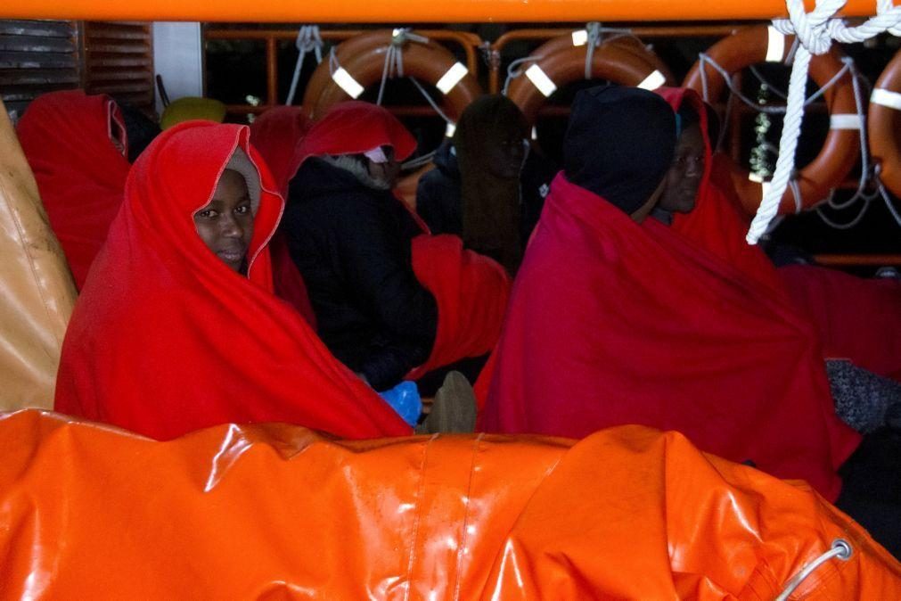 Guarda Costeira italiana socorreu hoje mais de 1.300 migrantes