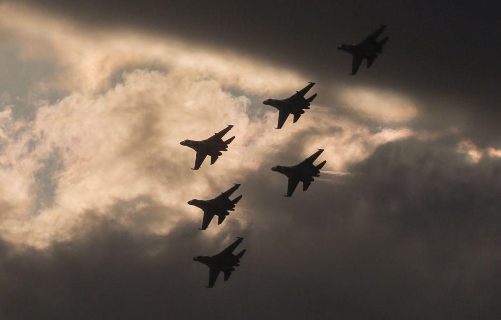 Irão fecha acordo com a Rússia para comprar caças Sukhoi Su-35 - Imprensa