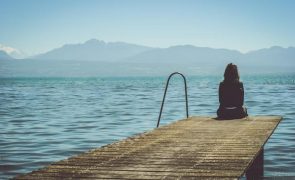 Startup usa adolescentes suicidas para testar chatbot de redes sociais