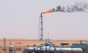 Petrolífera Saudi Aramco com lucros recorde de 151.000 milhões de euros em 2022