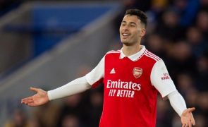 Trossard brilha em 'passeio' do líder Arsenal na visita ao Fulham