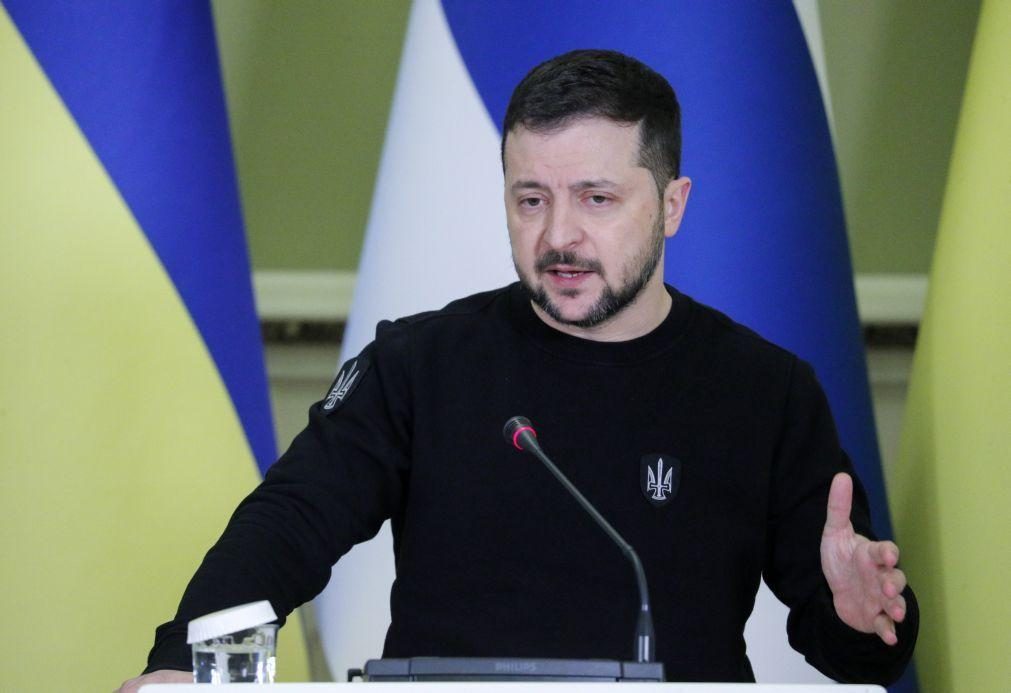 Zelensky sublinha perdas de militares russos nos combates em Bakhmut
