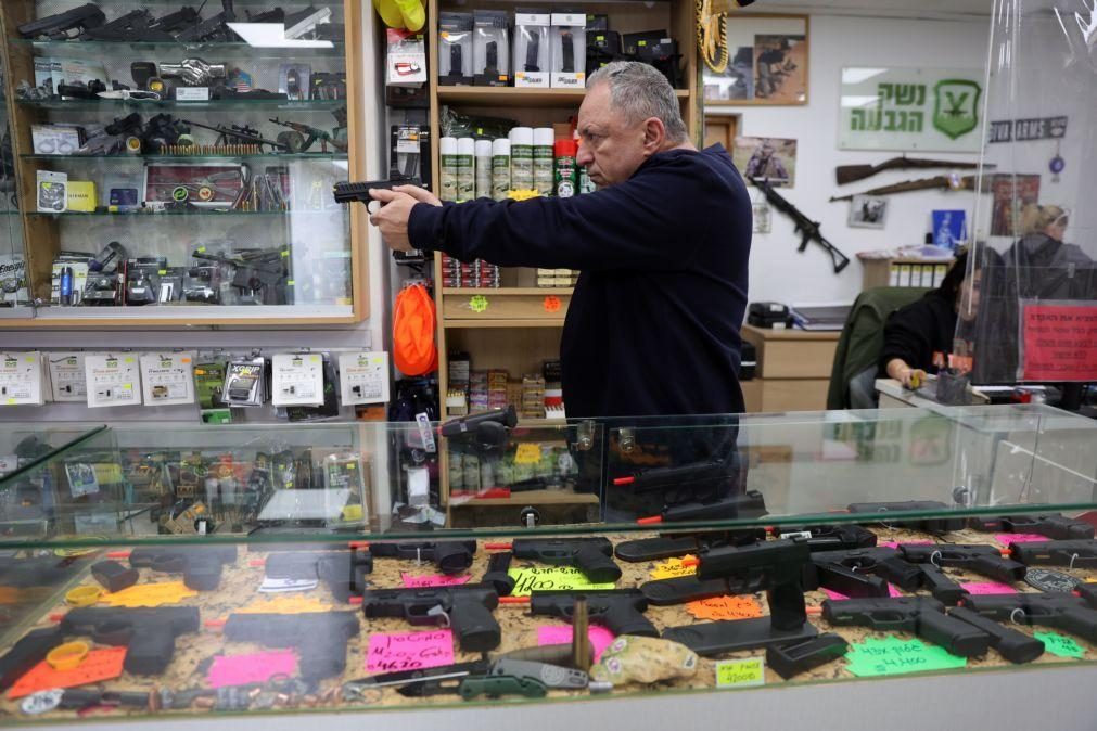 Tensões com Rússia levaram a subida de 47% nas importações de armas na Europa