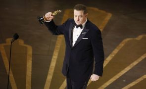 Óscares de melhores atores para Brendan Fraser e Michelle Yeoh