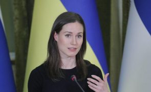 PM finlandesa admite discutir fornecimento de caças F-18 a Kiev
