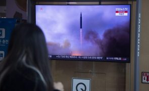 Coreia do Norte disparou hoje dois mísseis balísticos, diz Seul