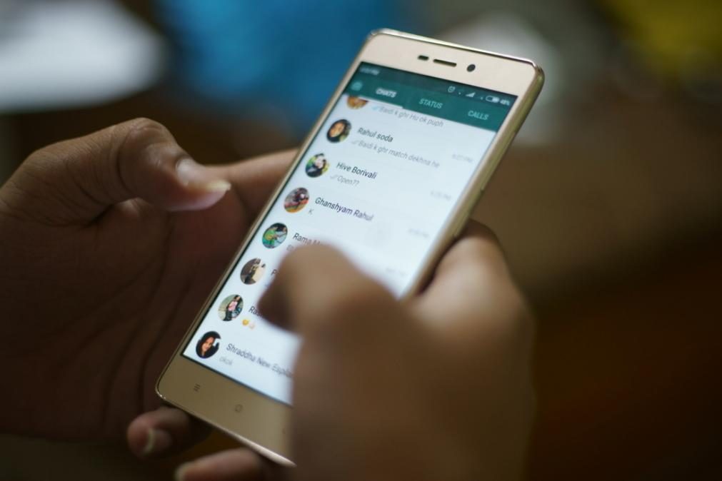 Descubra o truque para ler mensagens completas de WhatsApp sem ter que as abrir