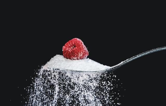 6 sinais que o corpo dá quando come demasiado açúcar