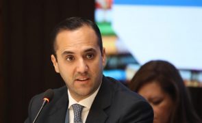 Argentina pede retirada do embaixador do Equador