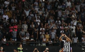 Botafogo, de Luís Castro, segue em frente na Taça do Brasil com goleada