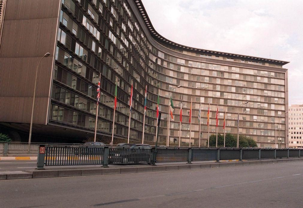 Bruxelas propõe regras para indústria sem emissões e matérias-primas 'made in UE'