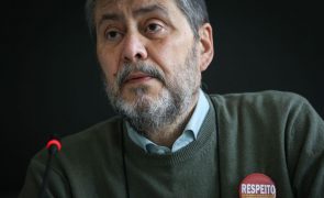 Fenprof defende aumentos salariais de 10% para docentes e investigadores