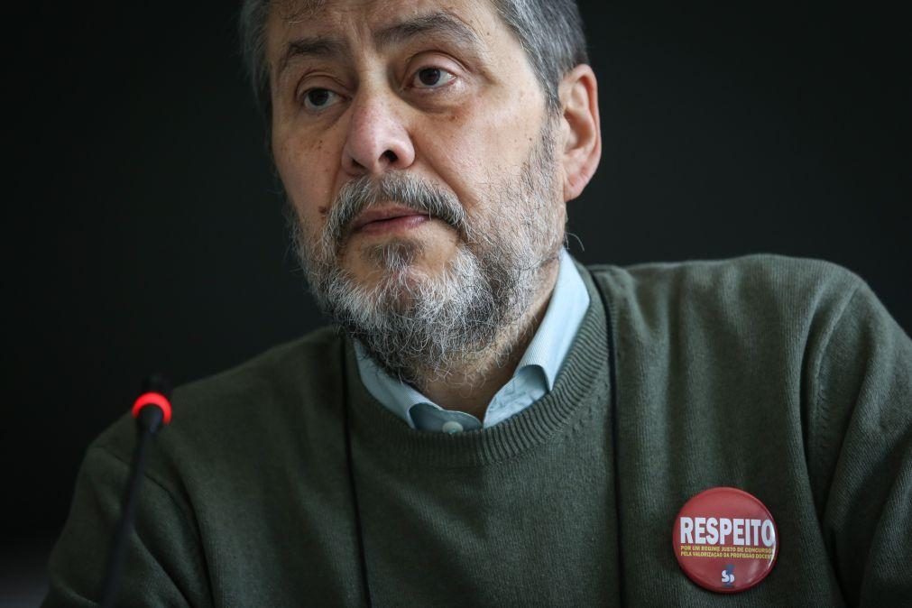 Fenprof defende aumentos salariais de 10% para docentes e investigadores