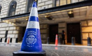 Reserva Federal americana disponibilizou 12 mil milhões de dólares à banca desde domingo