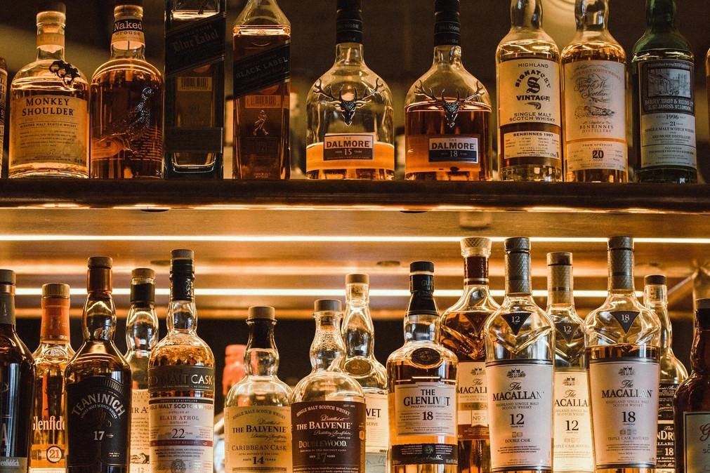 Há garrafas de whisky que podem valer mais de 300 mil euros e uma pode estar em sua casa