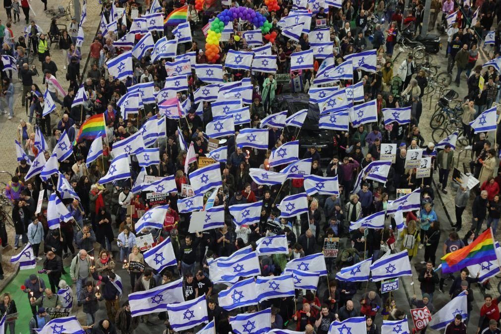 Israelitas protestam contra reforma judicial pela 11.ª semana