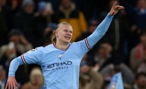 'Hat-trick' de Haaland e 'bis' de Álvarez ajudam City a seguir em frente na Taça