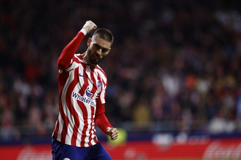 Atlético vence Valência e consolida terceiro lugar em Espanha