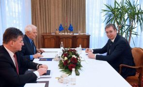 UE anuncia pacto entre Sérvia e Kosovo