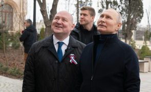 Putin visita Mariupol na primeira visita surpresa ao Donbass ucraniano