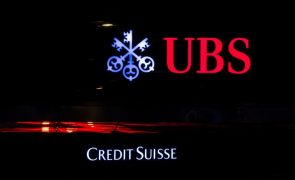 USB oferece mil milhões de dólares pelo Credit Suisse, segundo o Financial Times
