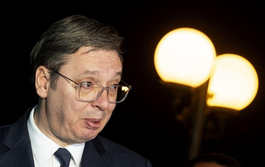 Presidente sérvio diz que mandado de detenção de Putin prolongará a guerra