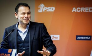 Luís Montenegro exorta primeiro-ministro a assumir processo dos professores