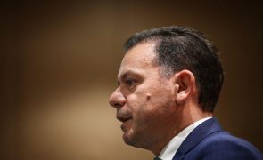 Presidente do PSD faz périplo de uma semana por comunidades portuguesas na Europa