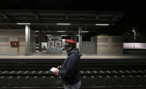 Comboios voltam a circular na Grécia 21 dias após acidente grave