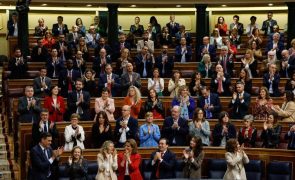 Parlamento espanhol rejeita moção de censura da extrema-direita a Sánchez