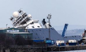 Queda de navio em Edimburgo provocou mais de 30 feridos